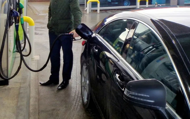 Zdjęcie Ile oktanów ma diesel? Odkryj prawdę o liczbie cetanowej paliwa