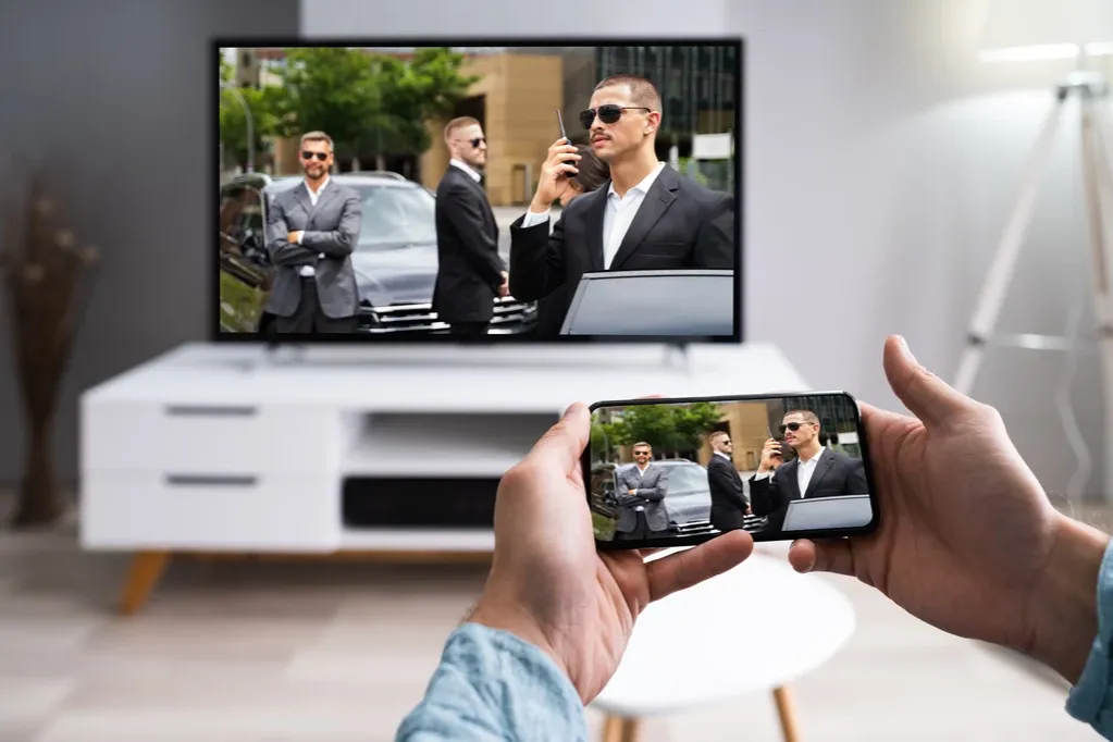 Zdjęcie Jak połączyć telefon z telewizorem bezprzewodowo w prosty sposób