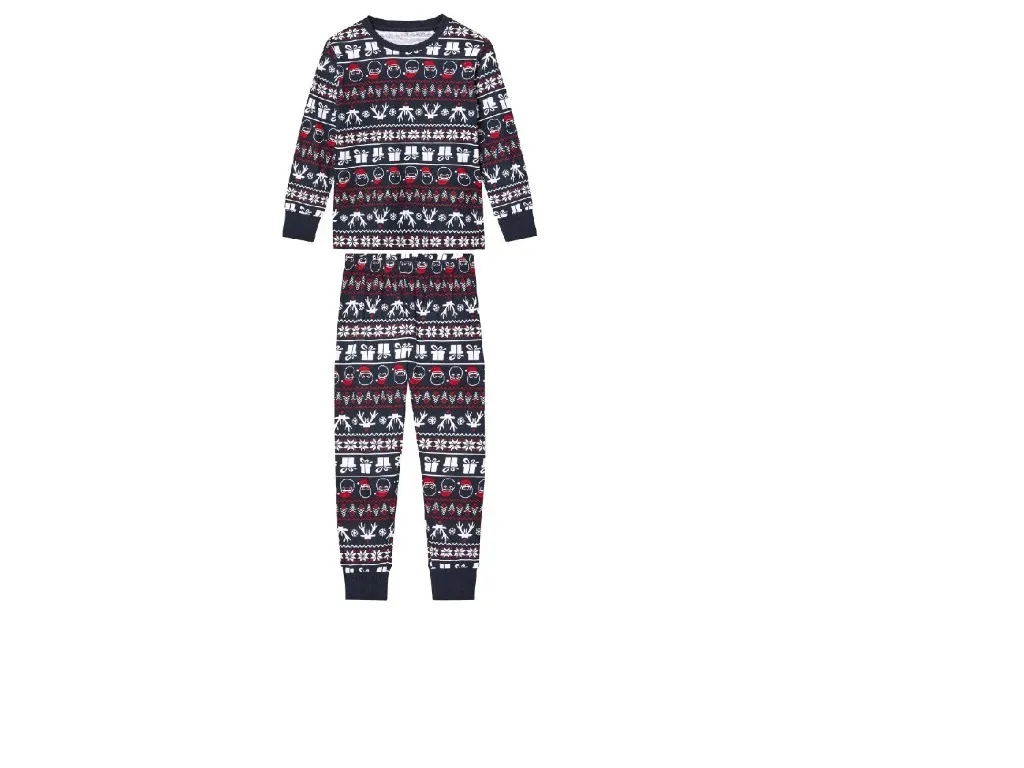 Zdjęcie Piżamy damskie C&amp;A: Przewodnik po stylach, materiałach i cenach