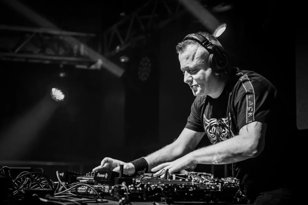 DJ Hazel na scenie
