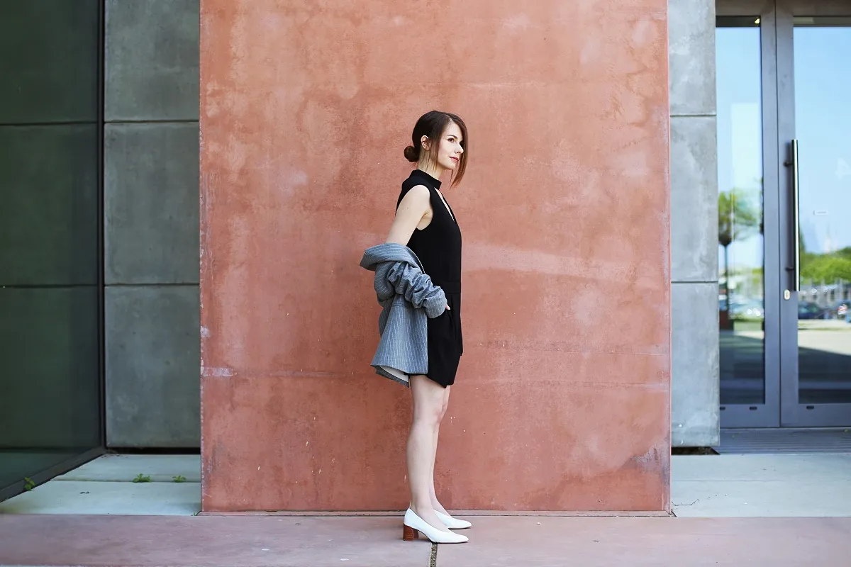 kr&oacute;tki kombinezon botki jesień stylizacje