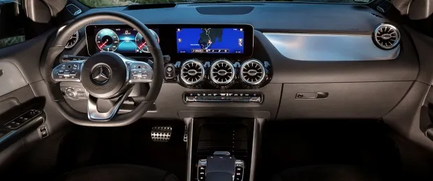 Mercedes Klasa B wnętrze MBUX
