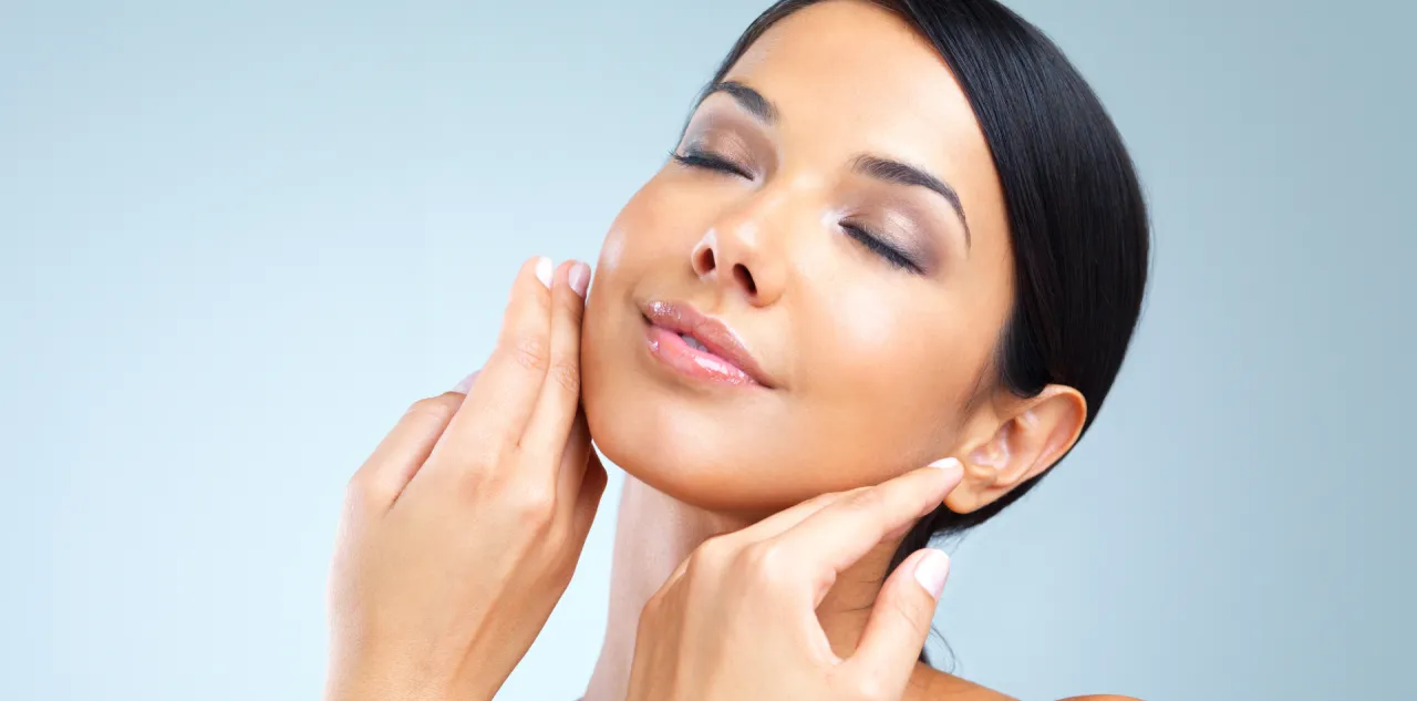 składniki aktywne w kosmetykach, kwas hialuronowy, retinol, witamina C