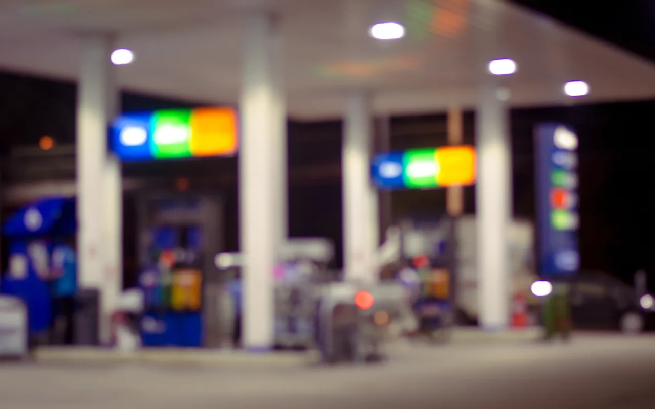 por&oacute;wnanie silnik&oacute;w diesel benzyna infografika koszty