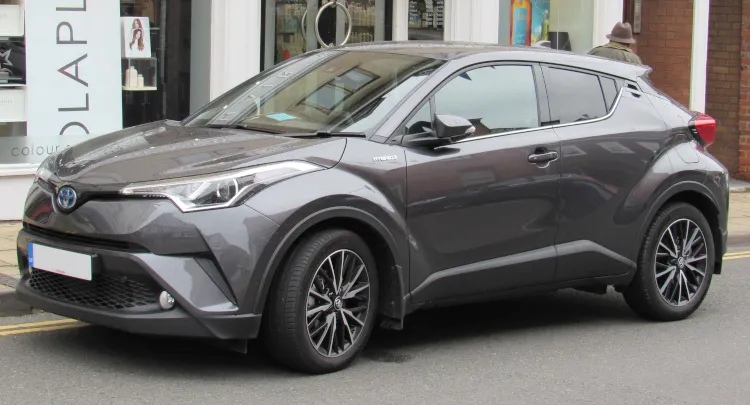 Zdjęcie Jaki olej do toyoty c hr 1.8 hybrid? Sprawdź najlepsze opcje i specyfikacje