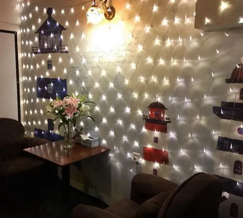 inspiracje świetlne aranżacje lampki na ścianie