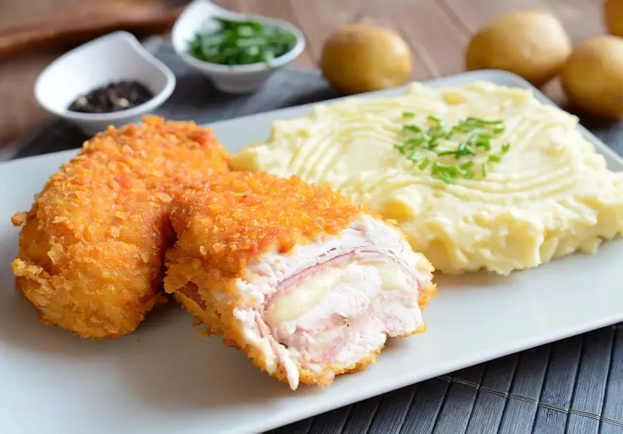 kotlet szwajcarski drobiowy gotowy