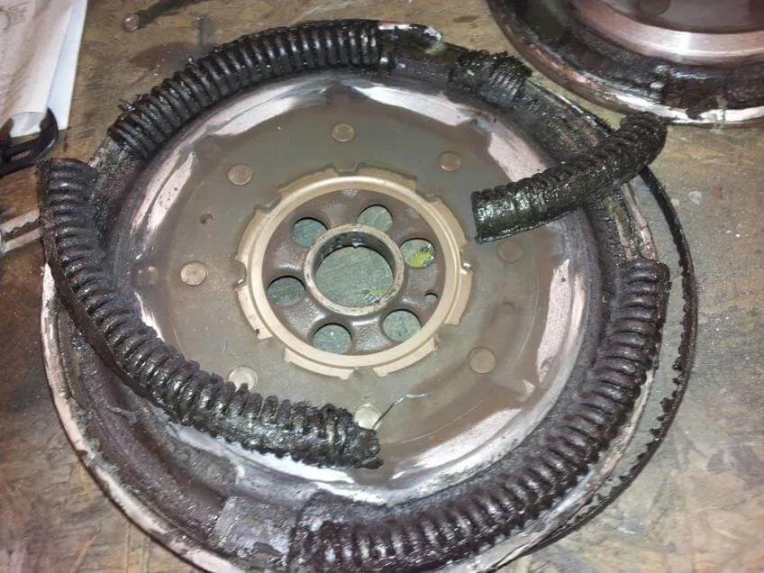 uszkodzone koło dwumasowe diesel