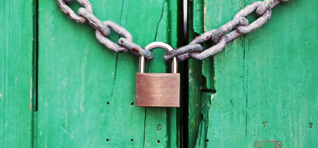 Ikony przeglądarek internetowych z symbolem blokady