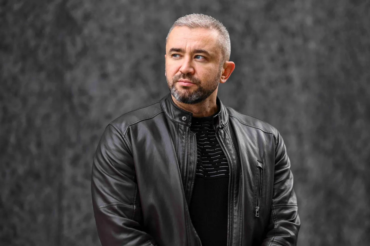 pisarz piszący, emocje w literaturze