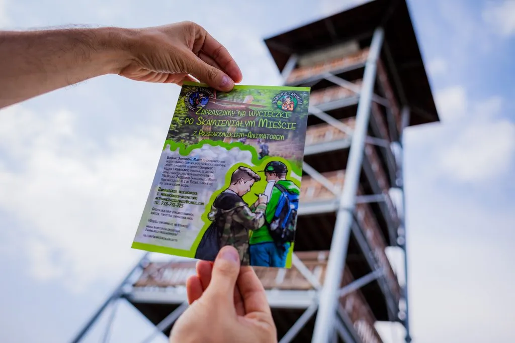 Jezioro Rożnowskie Skamieniałe Miasto wieża widokowa Pog&oacute;rze Rożnowskie