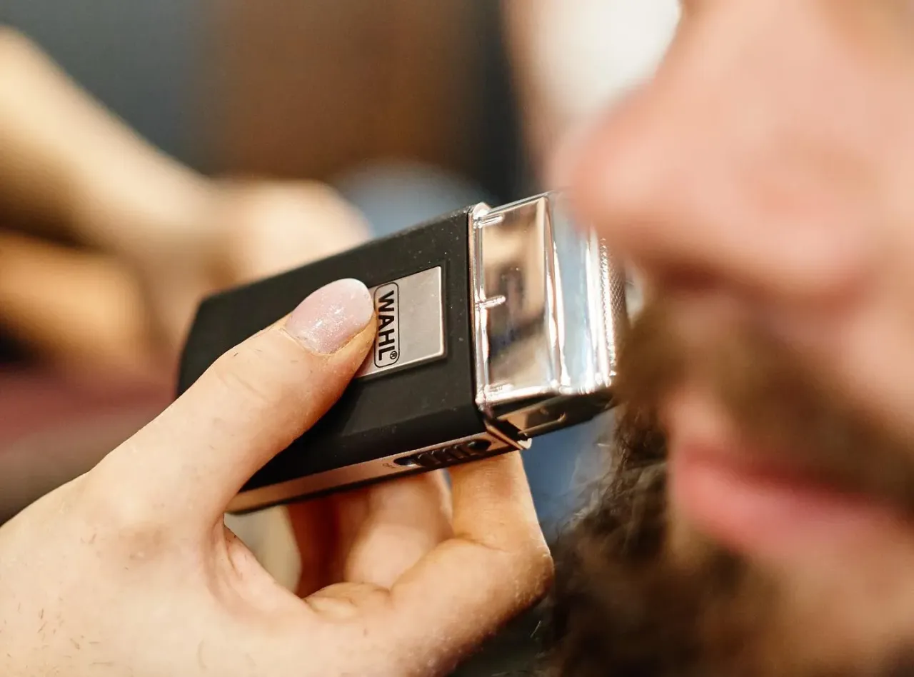 Niezbędne narzędzia do przycinania zarostu