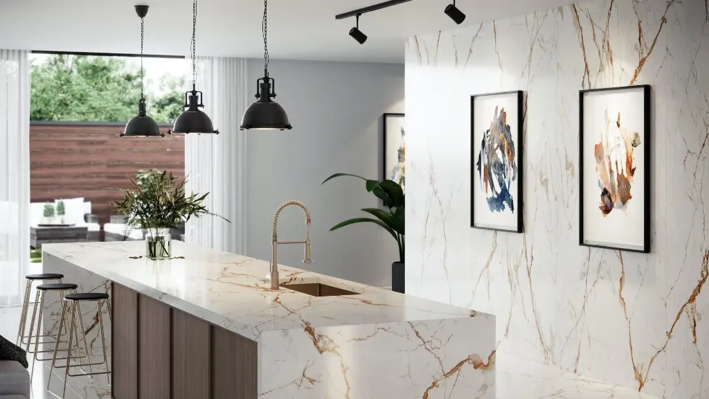 Spiek kwarcowy i kamień naturalny w kuchni