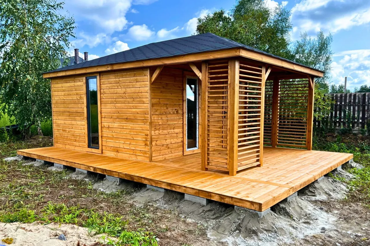 r&oacute;żne typy fundament&oacute;w pod domek narzędziowy