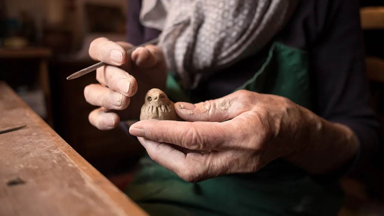 Stworzenie człowieka z gliny