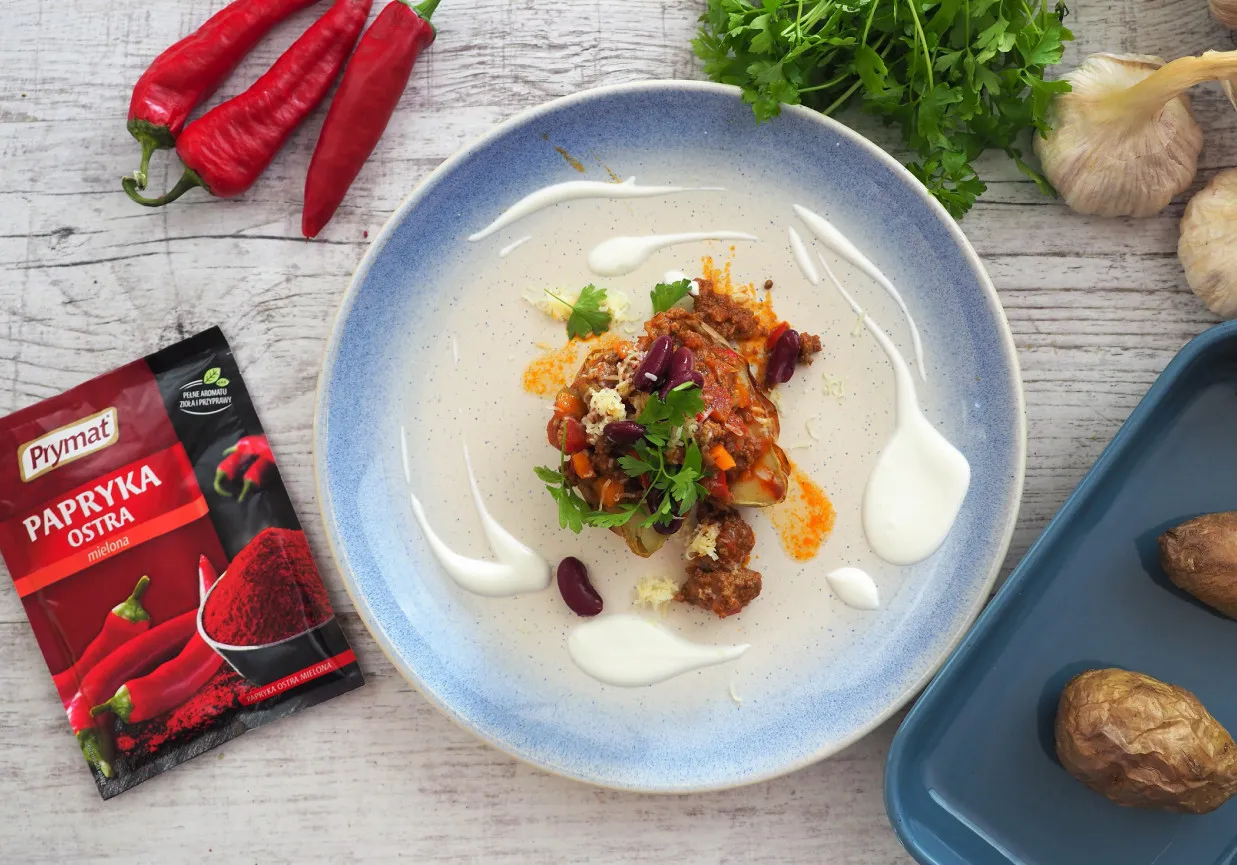 podsmazanie przypraw chili con carne