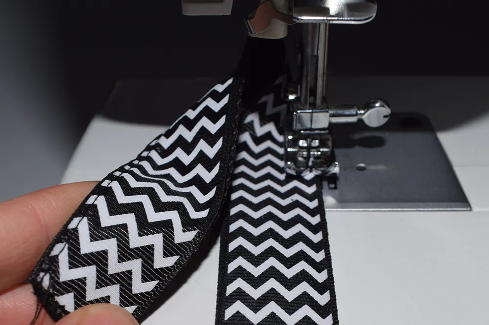 jak uszyć obrożę dla psa z taśmy