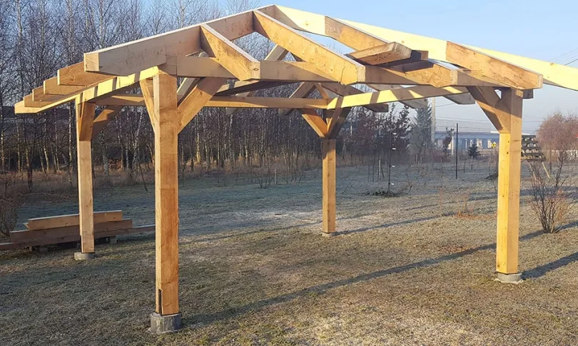 izolacja drewna od podłoża w kotwie