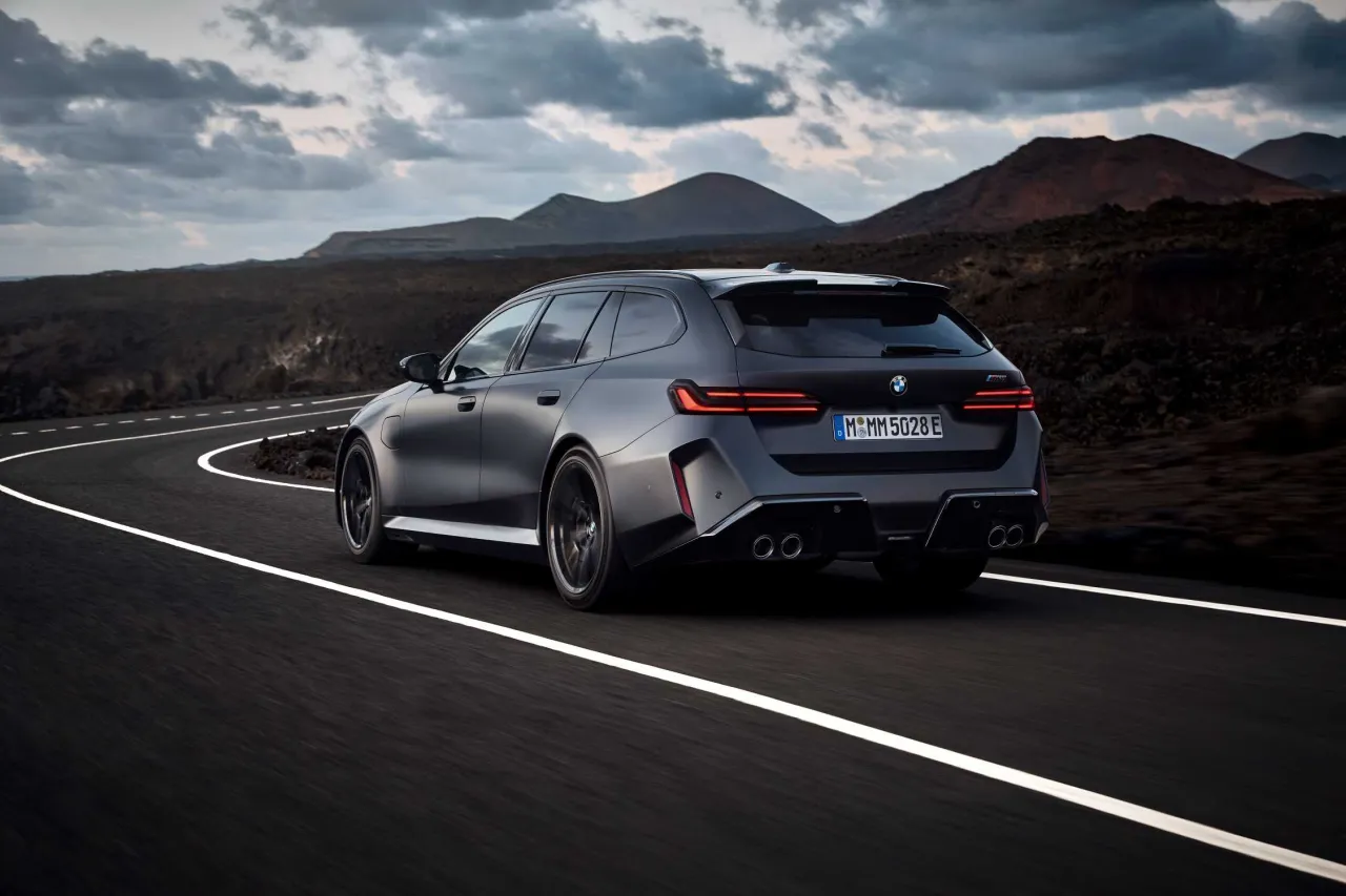 BMW M5 Touring G99 silnik hybrydowy