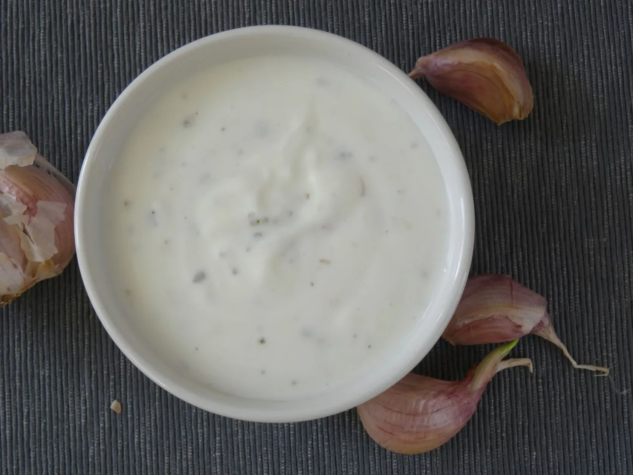 gęsty sos jogurtowy składniki