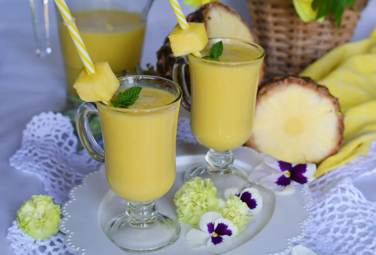 Przepisy na koktajle z ananasa i banana
