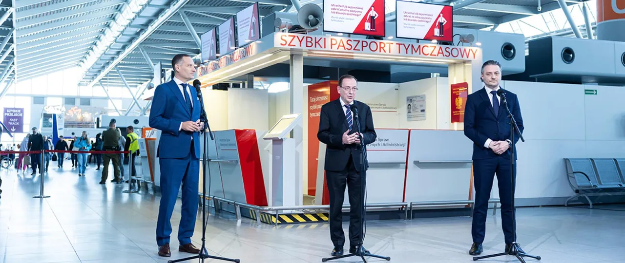 punkt paszportowy lotnisko warszawa chopin