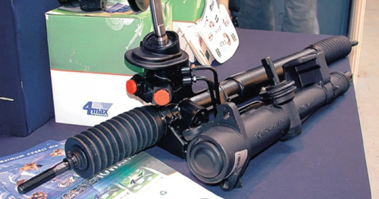 Maglownica samochodowa marki 4max. Zastanawiasz się, ile kosztuje regeneracja maglownicy? Ten element układu kierowniczego jest kluczowy dla bezpieczeństwa.