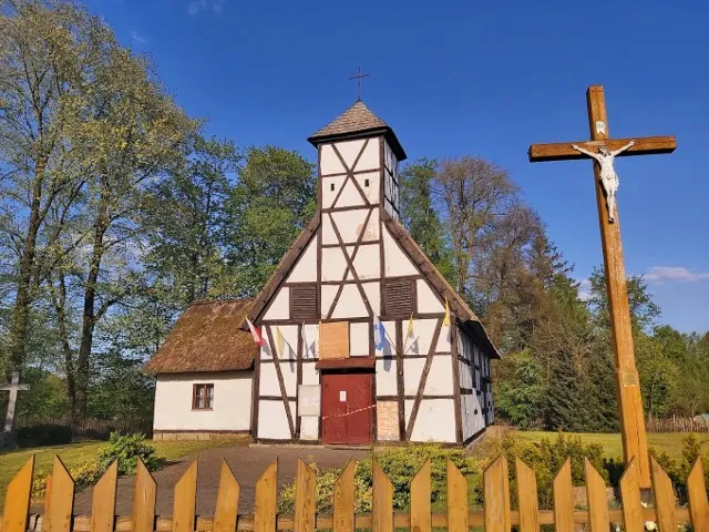 kości&oacute;ł wiejski vs kości&oacute;ł miejski, r&oacute;żnice parafii