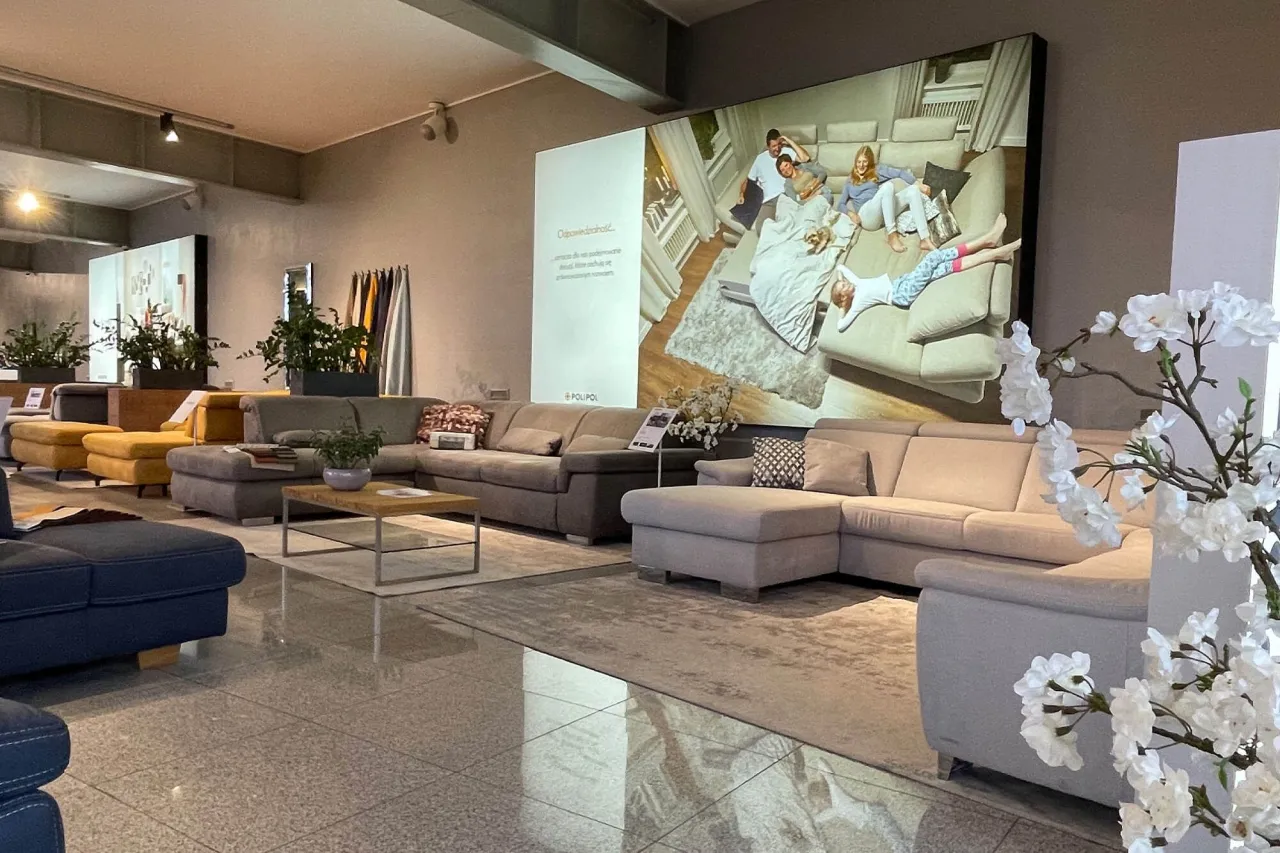 Salon meblowy Polipol wnętrze
