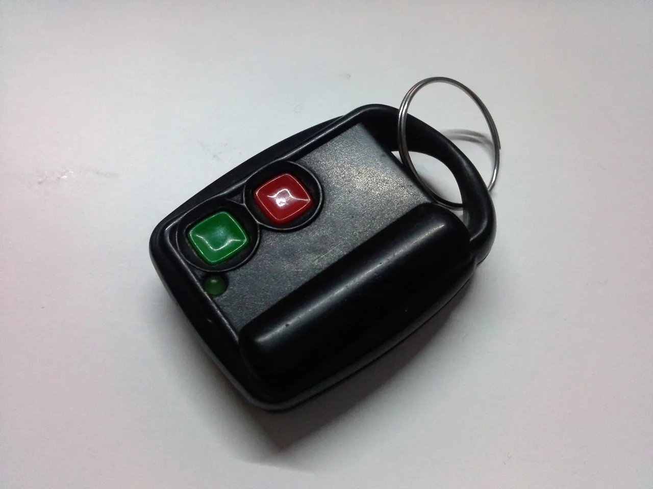 r&oacute;żne piloty do szlaban&oacute;w