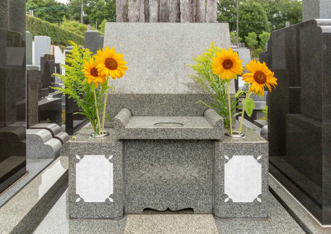 Montaż pomnika nagrobnego