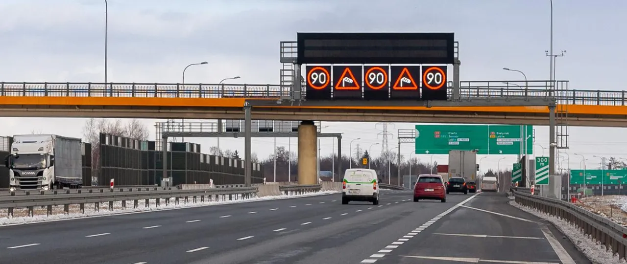 Znaki zmiennej treści na autostradzie