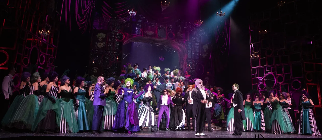 scena opera dramatyczna vs scena operetka wesoła