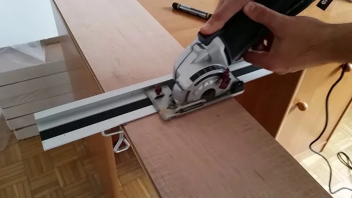 cięcie blatu laminowanego pilarka tarczowa z prowadnicą