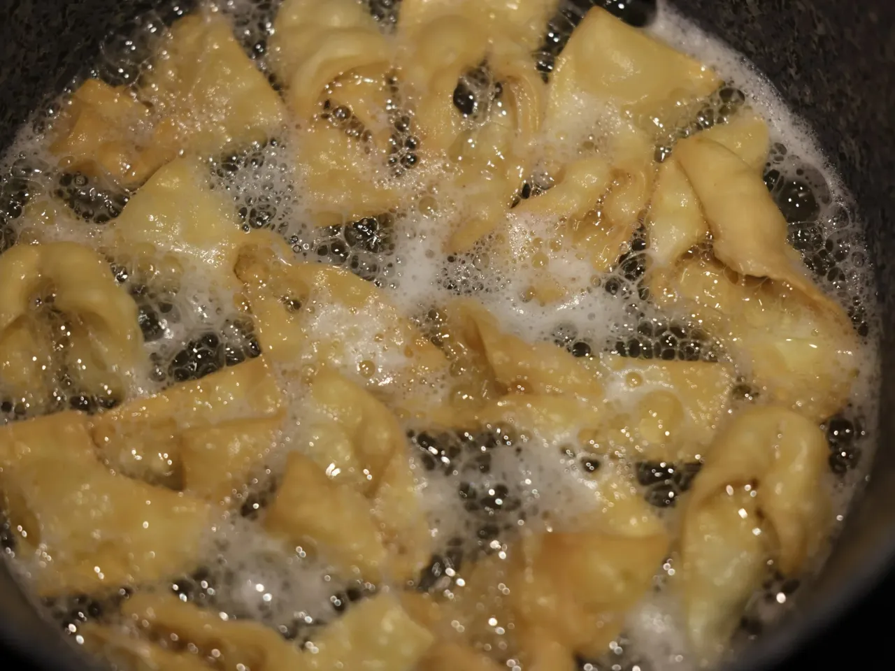 smażenie fawork&oacute;w złoty kolor