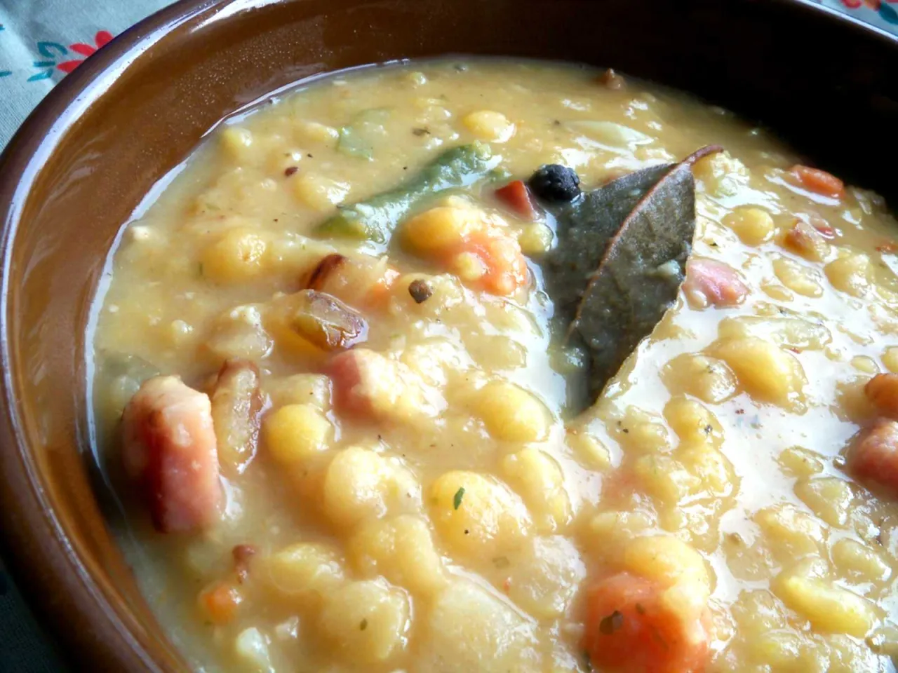 zupa grochowa składniki kaloryczność