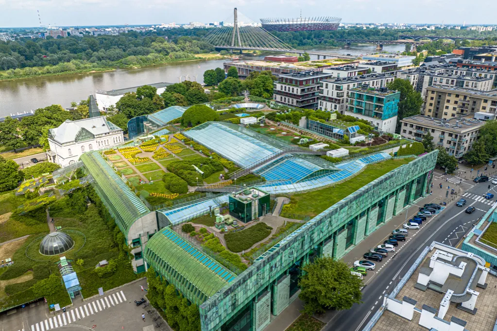 Ogród na dachu Biblioteki Uniwersytetu Warszawskiego