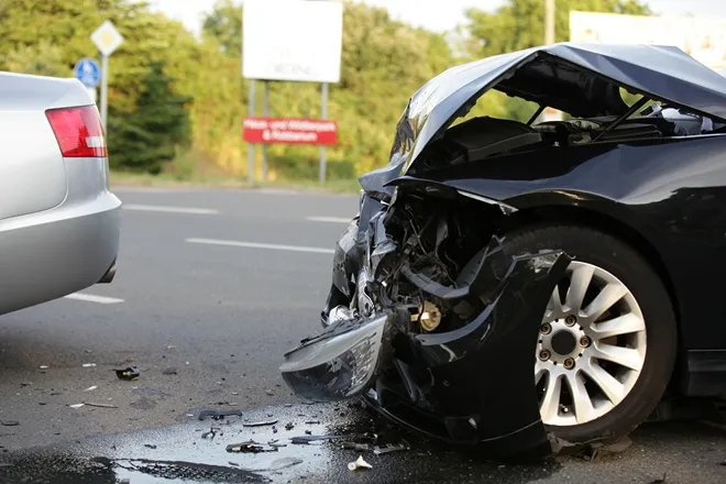 zakaz holowania na autostradzie mandat