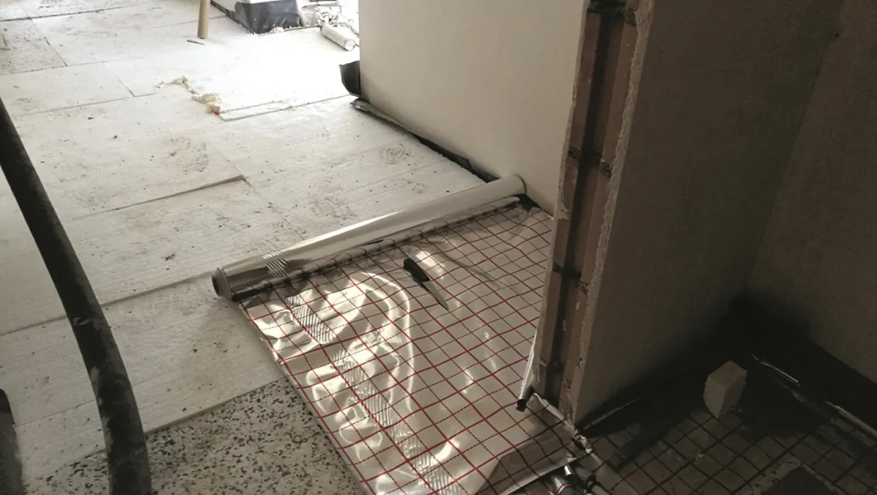 znaczenie równej wylewki podłogowej