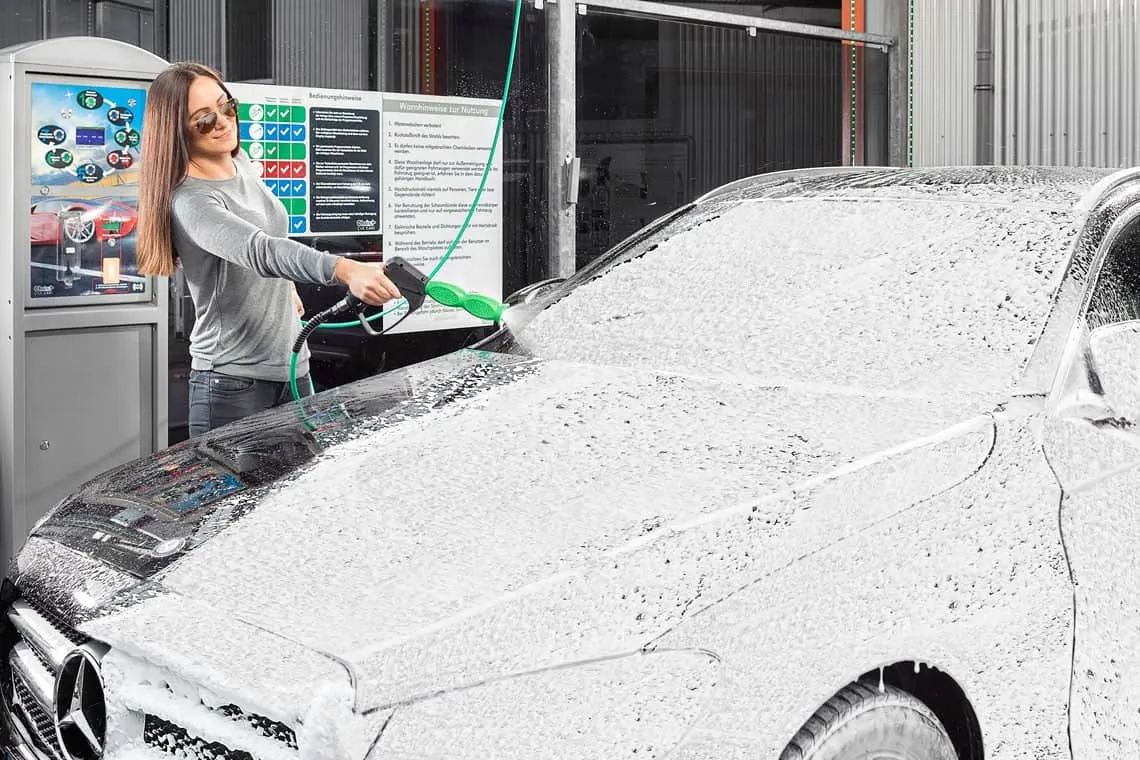 Prawidłowa technika trzymania lancy myjni bezdotykowej