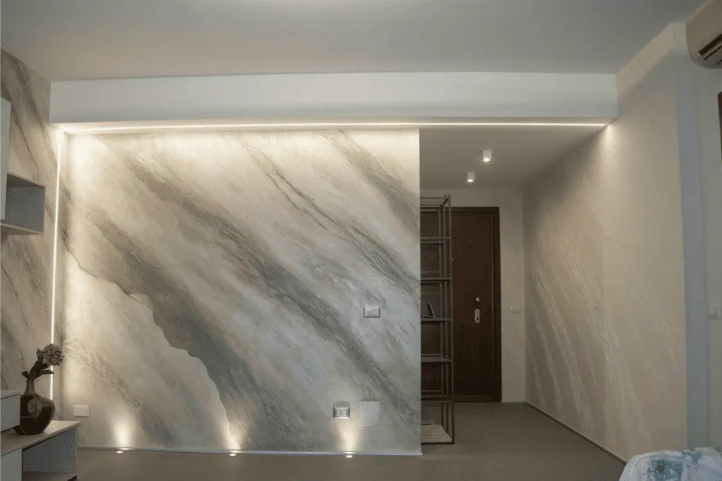 Stiuk wenecki w przedpokoju