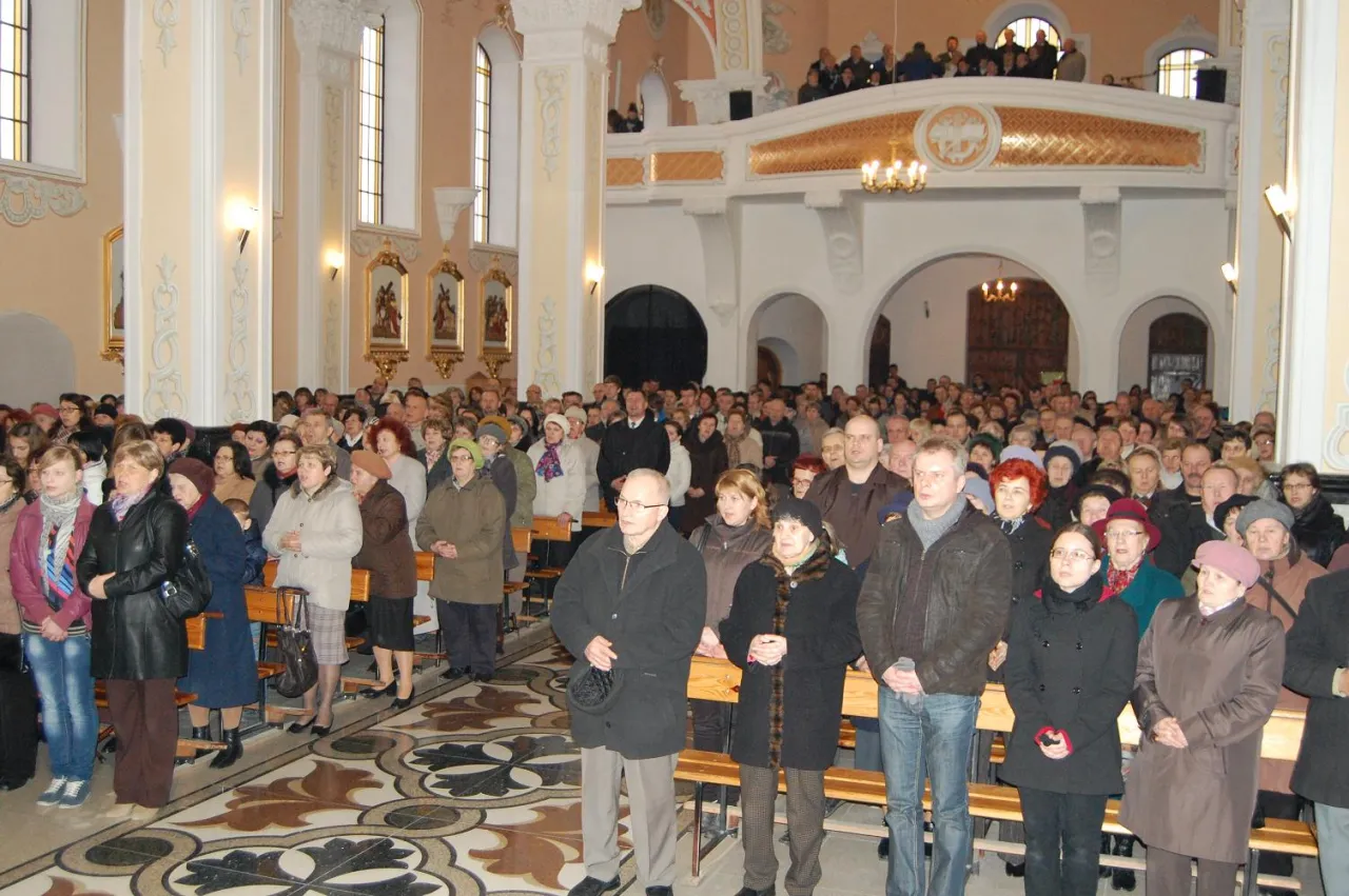 Zdjęcie Sanktuarium św. Rodziny w Wyszkowie – historia i znaczenie dla rodzin