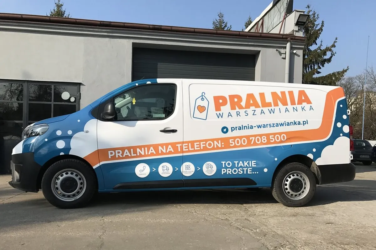 Oklejone auto folią reklamową