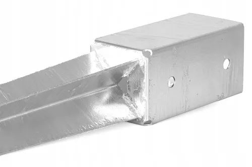 kotwa wbijana 45x45 w ziemi ze słupkiem drewnianym