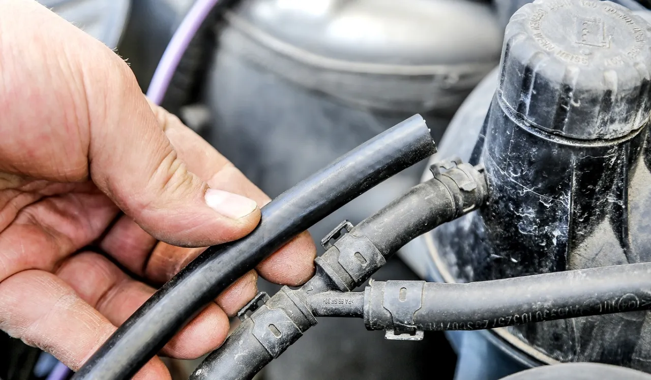 Rodzaje uszczelniaczy do chłodnic porównanie