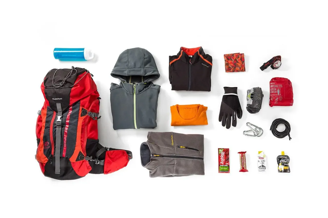 oggetti essenziali per gita di un giorno