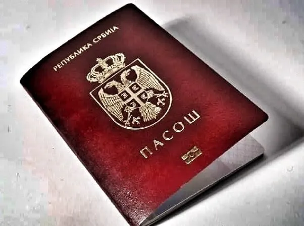 Zdjęcie Serbia czy trzeba paszport? Odkryj, jak podróżować z dowodem osobistym