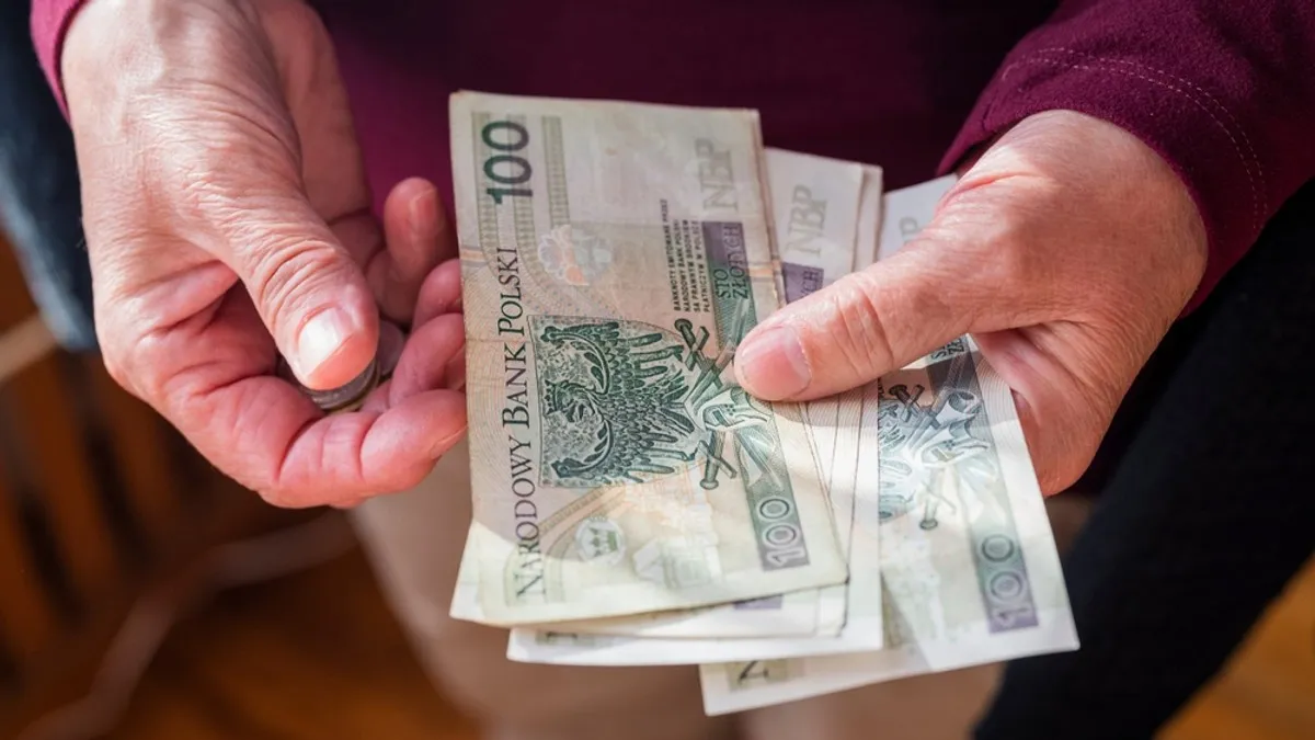 Zdjęcie Podwójna emerytura - dla kogo i jakie warunki trzeba spełnić?