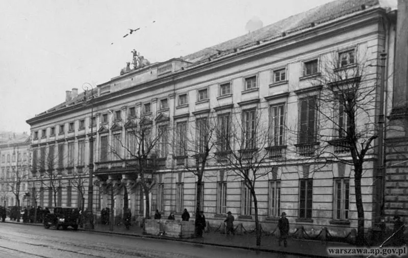 Zdjęcie Pałac Tyszkiewiczów w Warszawie: fascynująca historia klasycystycznej perły