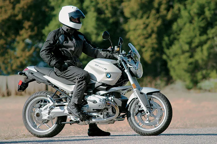 Zdjęcie BMW R 1200 R - komfortowy motocykl z doskonałymi osiągami na każdą trasę